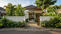10 Inspirasi Roster Bermotif Daun untuk Rumah Tropis, Estetik dan Tampak Sejuk