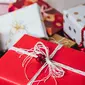 Intip beberapa tips bermanfaat untuk menghemat budget hadiah Natal. (unsplash.com/Freestocks)