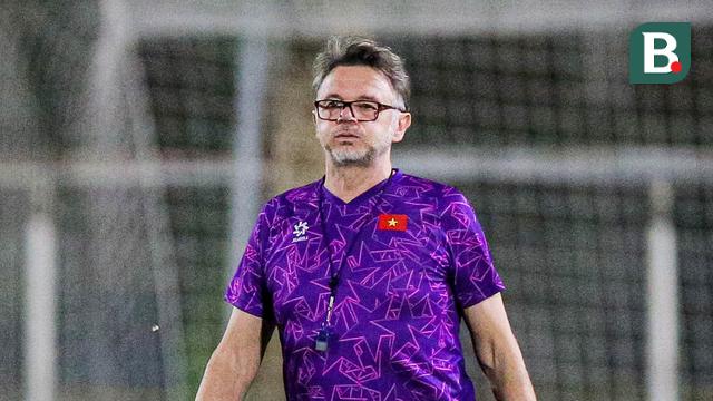 Foto: Wajah Tegang Pelatih Vietnam Jelang Laga Melawan Timnas Indonesia di Kualifikasi Piala Dunia 2026 zona Asia