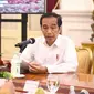 Presiden Jokowi fokus 3T testing, tracing, dan treatment dengan prioritas khusus 8 provinsi yaitu Jatim, DKI Jakarta, Jabar, Sulsel, Jateng, Sumut, dan Papua, (serta Kalsel) saat memimpin rapat terbatas COVID-19 di Istana Merdeka, Jakarta, Senin (13/7/2020). (Dok Kementerian Sekretariat Negara)