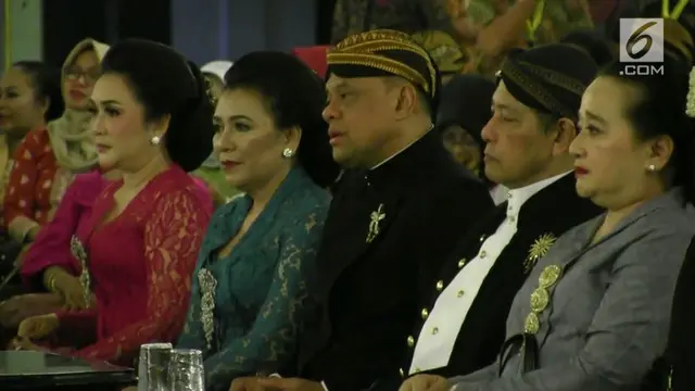Puri Mangkunegaran Solo memberikan gelar bangsawan kepada Tommy Soeharto dan mantan Panglima TNI Gatot Nurmantyo.