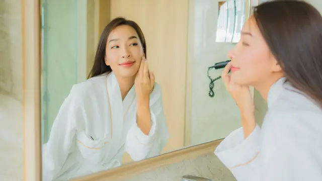 Ilustrasi melembabkan kulit