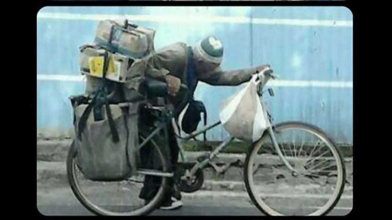 Tak Mau Mengemis, Kakek Tua Ini Jualan Sabun dengan Sepeda Ontel