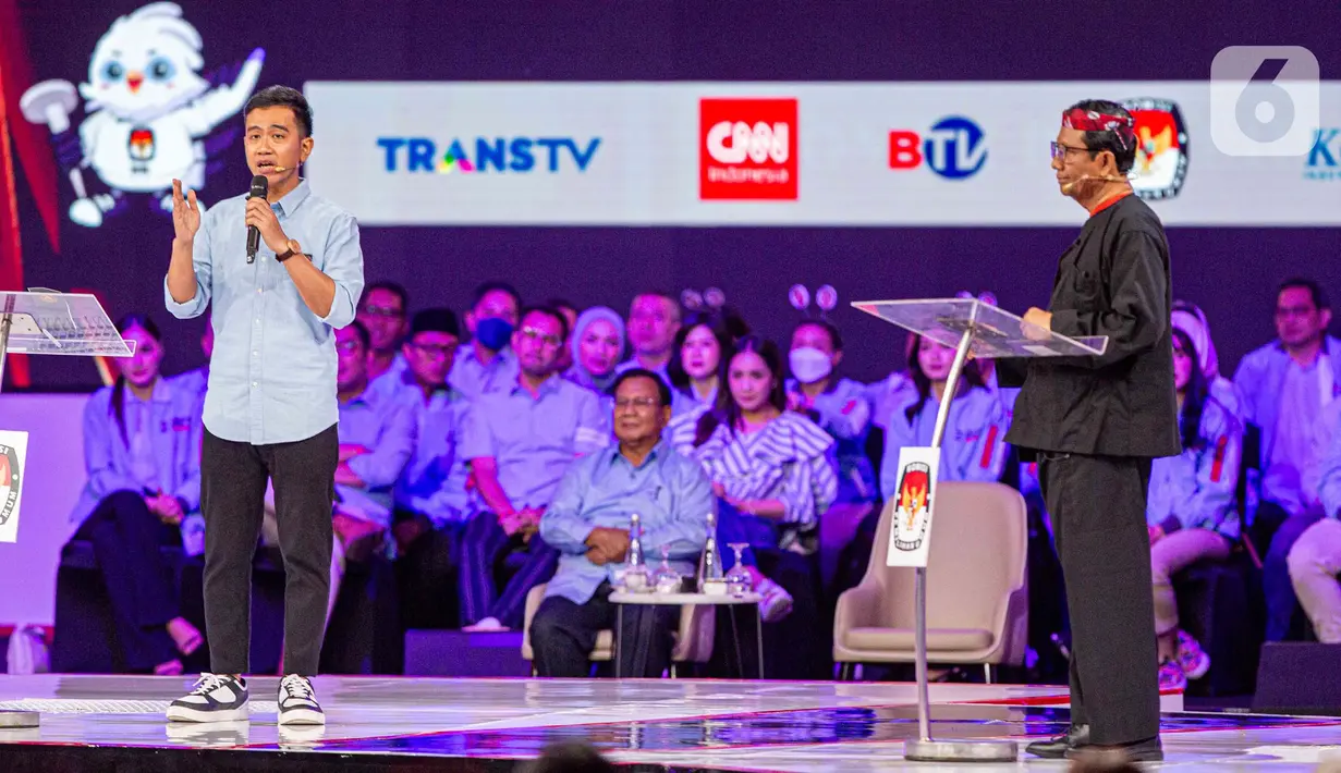 Tema yang menjadi perdebatan adalah Ekonomi (ekonomi kerakyatan dan ekonomi digital), Keuangan, Investasi Pajak, Perdagangan, Pengelolaan APBN-APBD, dan Infrastruktur. (Liputan6.com/Faizal Fanani)