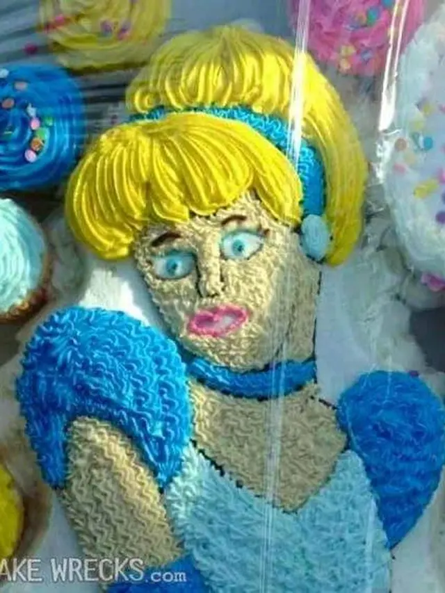6 Kue Ulang Tahun Bentuk Kartun Wanita Ini Hasilnya Bikin Kecewa, Berantakan