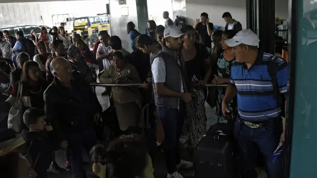 Gunung Api di Guatemala Keluarkan Asap Hitam, Bandara Ditutup