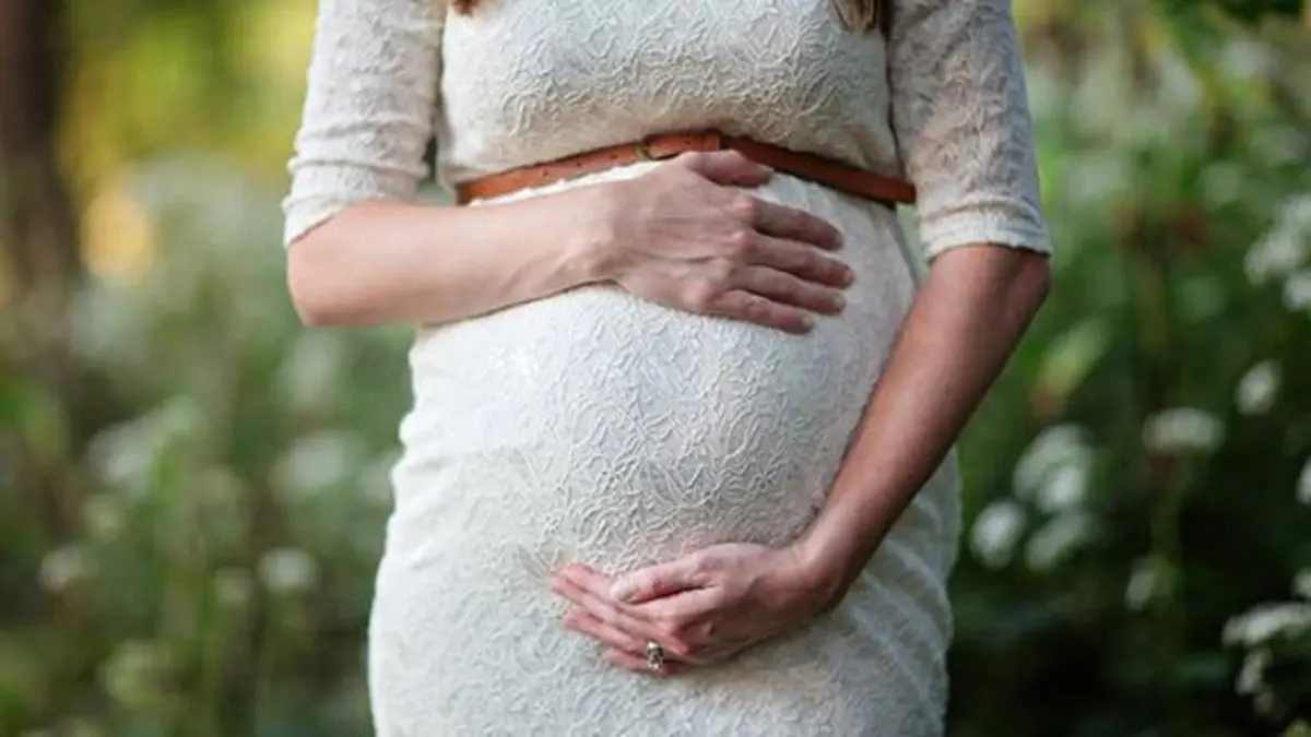sakit pinggang saat hamil 9 bulan apakah tanda akan melahirkan 14