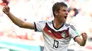 Di laga perdana babak penyisihan Piala Dunia 2014 Grup G melawan Portugal, (16/6/2014), Thomas Mueller tampil impresif dengan mencetak tiga gol, salah satunya lewat titik putih. (REUTERS/Dylan Martinez)