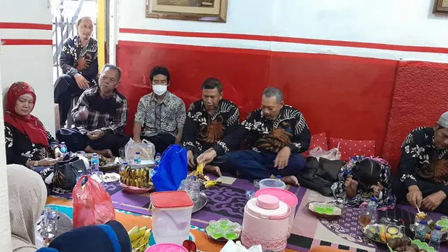 Warung Lesehan Kemang
