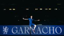 Alejandro Garnacho saat diperkenalkan sebagai pemain Chelsea. (X/Chelsea)