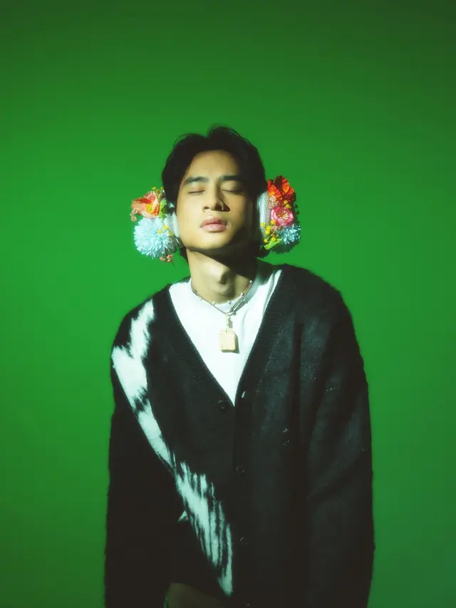 Rumah?, Perjalanan Emosi Devano Danendra yang Comeback di Dunia Musik