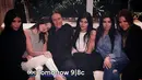Untungnya, Bruce Jenner mendapat dukungan dari putri-putrinya (dailymail.co.uk)
