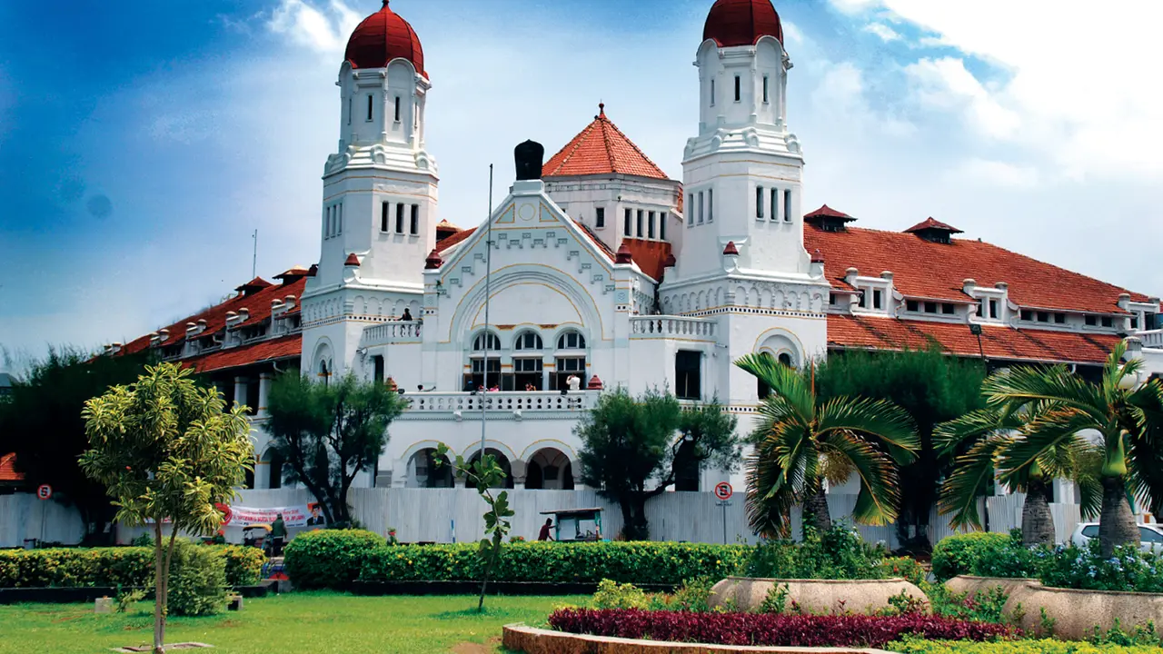 Kamu Bisa Sering Datangi 5 Objek Wisata Ini Kalau Kuliah di Undip