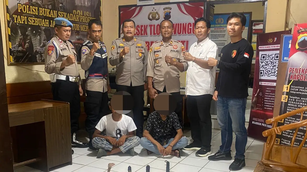 Polisi ringkus anggota gangster di Pati. (Liputan6.com/Arief Pramono)