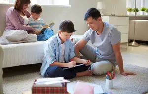 10 Peran Ayah dan Ibu di Rumah yang Membantu Kecerdasan Emosional Anak, Mulai Dilakukan Sejak Kecil