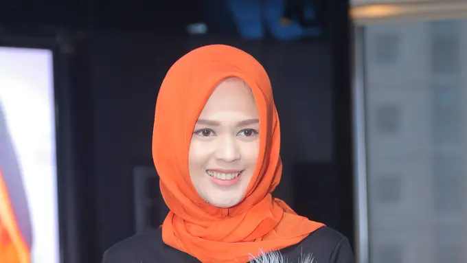 [Bintang] Cut Meyriska