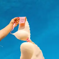 No Bra Day | pexels.com/@zun1412