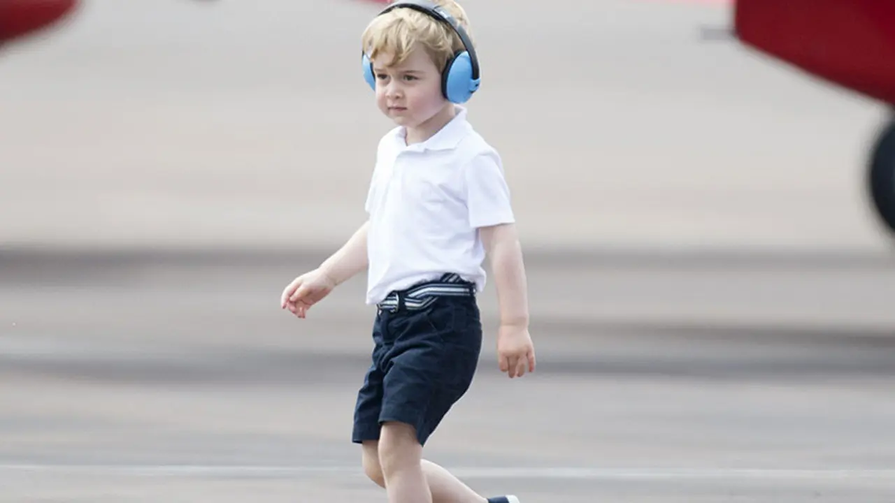 Ini Alasan Mengapa Pangeran George Selalu Memakai Celana Pendek