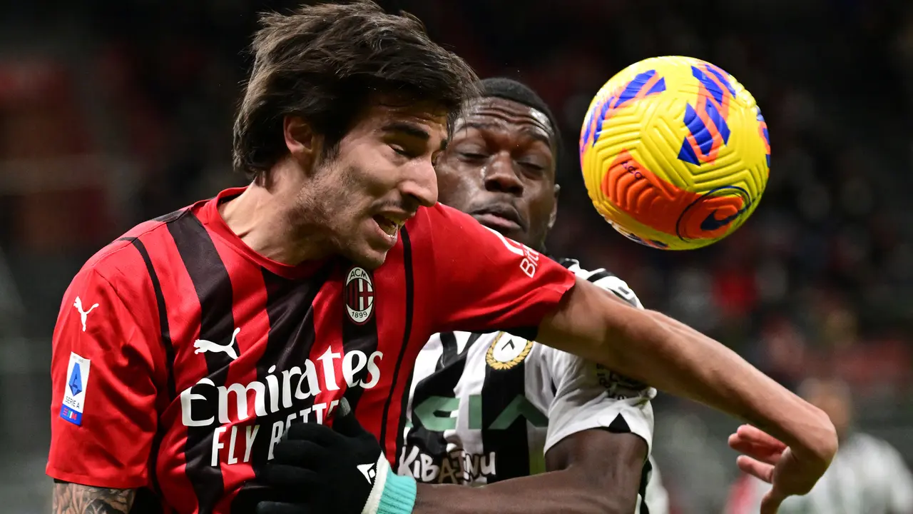 Foto: Hijrah ke Newcastle United, Sandro Tonali Pecahkan Rekor Penjualan Termahal AC Milan Sepanjang Masa, Berikut Daftar 5 Besarnya