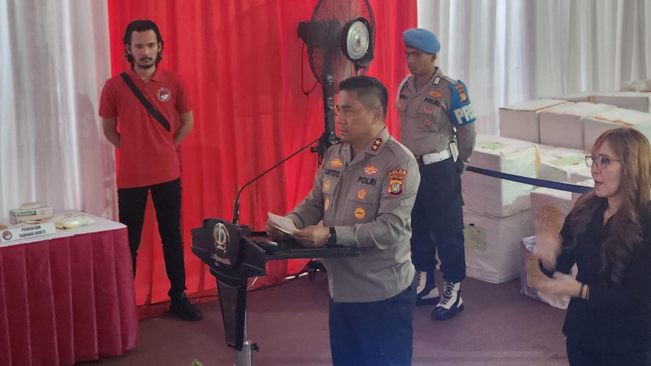 Kapolda Metro Jaya Irjen Pol. Karyoto meminta kepada seluruh jajarannya untuk memusnahkan semua barang bukti narkoba tanpa terkecuali. (Foto: Bachtiarudin Alam/Merdeka.com)