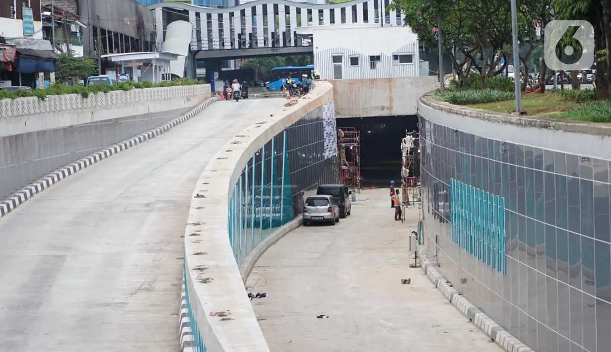 Suasana pembangunan Underpass Senen Extension di Jakarta, Selasa (19/10/2020). Kepala Dinas Bina Marga DKI Jakarta, Hari Nugroho mengatakan progres pembangunan Underpass Senen Extension atau lintas bawah lanjutan Senen kini sudah mencapai 87 persen. (Liputan6.com/Immanuel Antonius)
