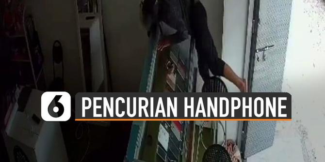 VIDEO: Viral Aksi Pencurian di Konter Handphone