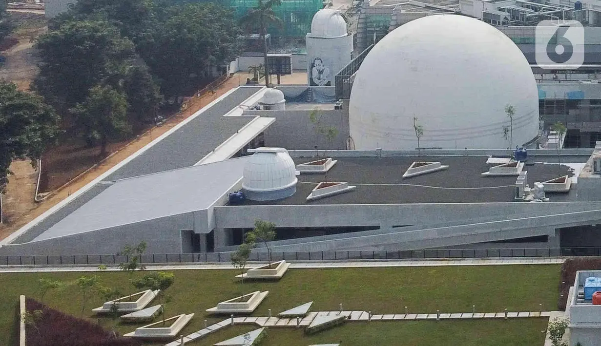 Bangunan revitalisasi Taman Ismail Marzuki (TIM) di Cikini, Menteng, Jakarta Pusat, Jumat (11/3/2022). Hingga saat ini progres pembangunan TIM telah mencapai 89 persen. (Liputan6.com/Herman Zakharia)