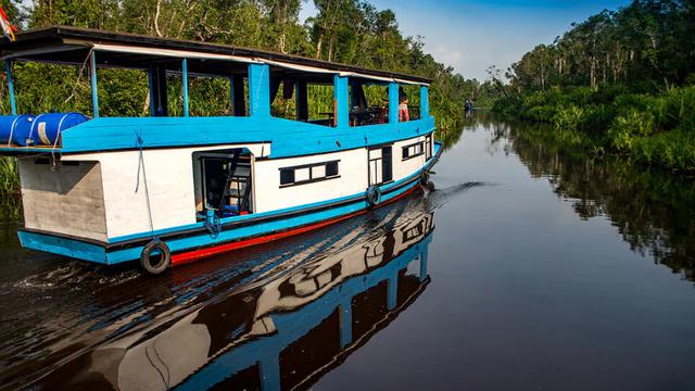 Wisata Kapal Susur Sungai