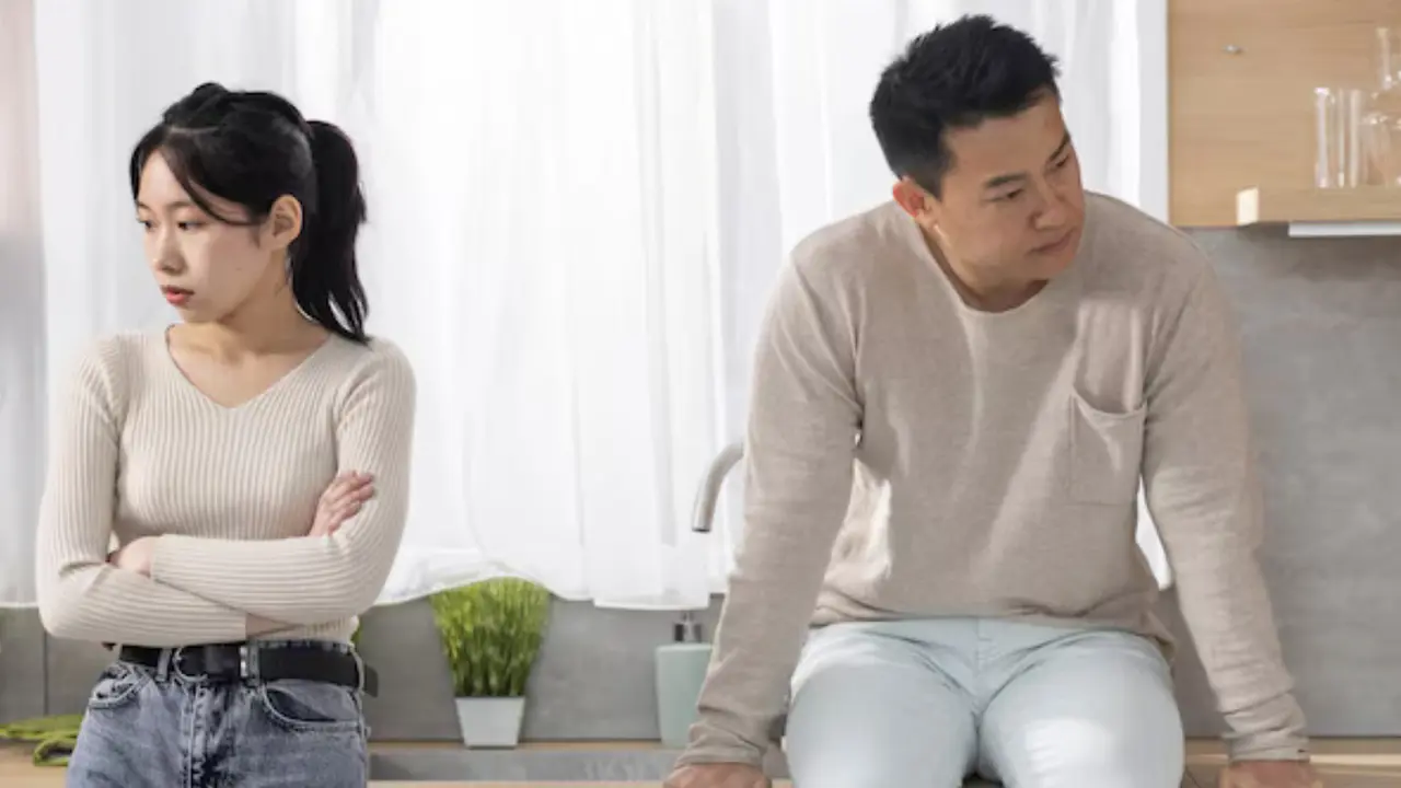 Mengenal Silent Relationship: Saat Komunikasi Hilang dalam Hubungan (photo by freepik.com)