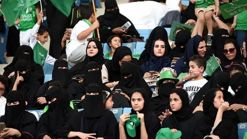 Reformasi, Arab Saudi Perbolehkan Perempuan Masuk Stadion