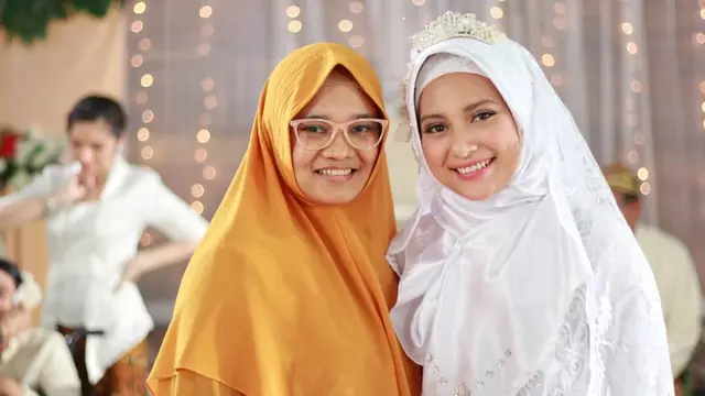 Wattpad hingga Series Sukses, Ini 6 Potret Mia Chuz Penulis Novel Wedding Agreement