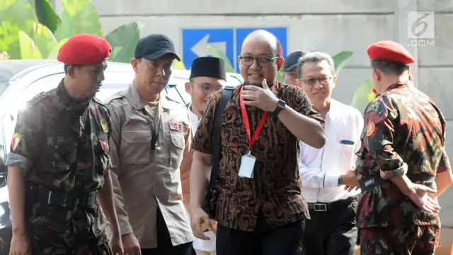 Kembali Ngantor, Novel Baswedan Disambut Aktivis dan Pegawai KPK