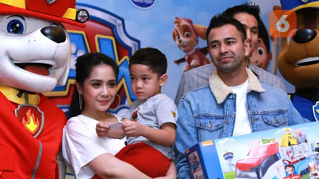 [Fimela] Raffi Ahmad dan Nagita Slavina