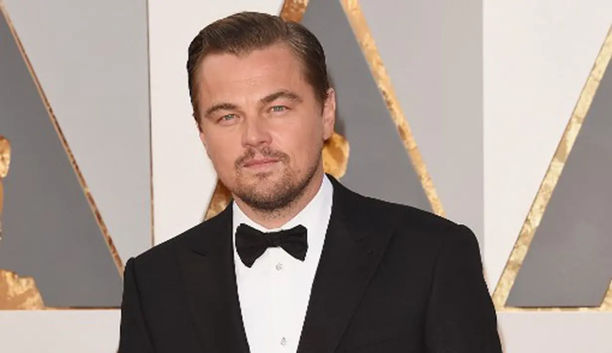 Melansir Stuff.co.nz, Leo sangat berusaha untuk mendapatkan hati Bella. Ia terus mengirim pesan pada Bella dan menawarkan berbagai hal termasuk ke kapal pesiarnya dan melakukan perjalanan pribadi.  (AFP/Bintang.com)