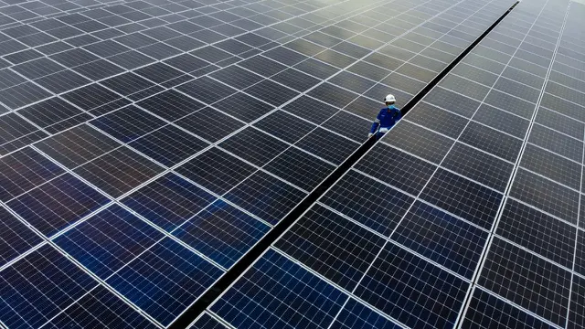 PT PJB dan PLN Bali siapkan  energi bersih PV rooftop sebesar 243 kWp  untuk mendukung pelaksanaan G20. (Dian Kurniawan/Liputan6.com).