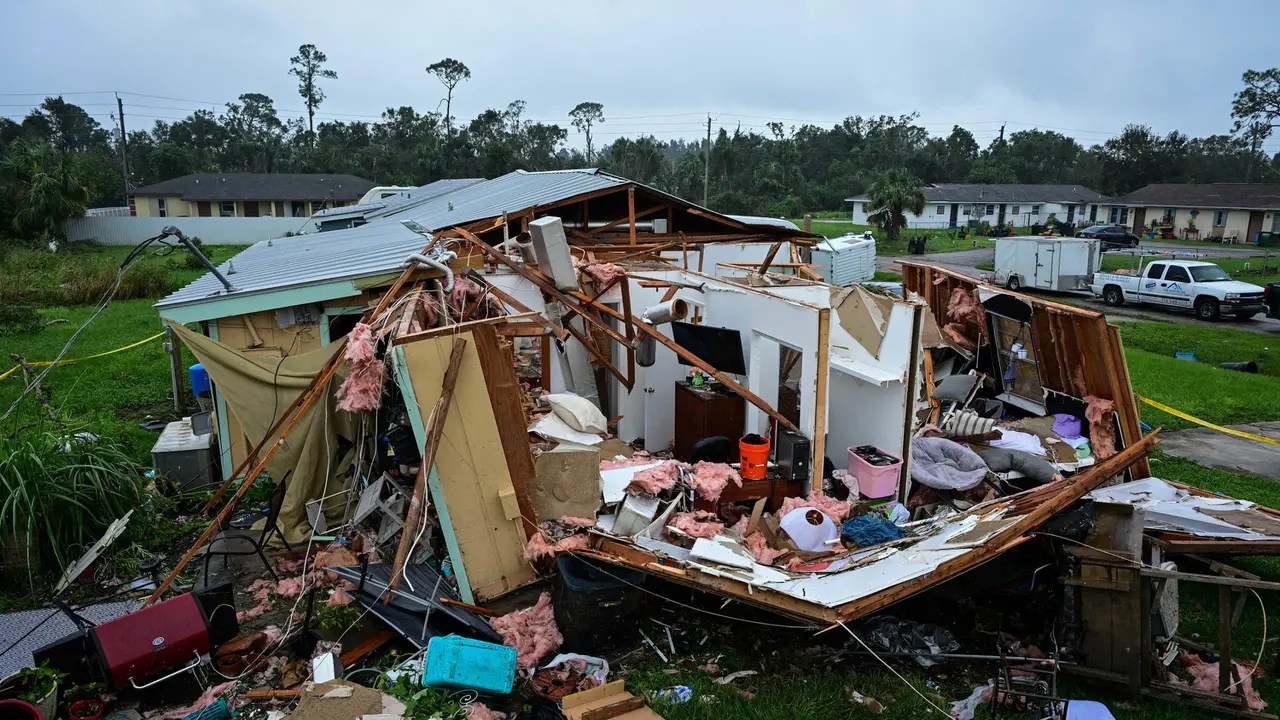 Renggut 10 Jiwa, Badai Milton Porak Porandakan Wilayah Florida Amerika Serikat
