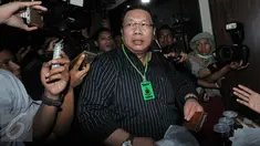 Pengacara Jessica Kumala Wongso, Yudi Wibowo Sukinto saat kunjungi Polda Metro Jaya, Jakarta, (30/1). Kedatangannya untuk  mendampingi kliennya Jesicca menjalani pemeriksaan setelah di tetapkan sebagai tersangka. (Liputan6.com/JohanTallo)