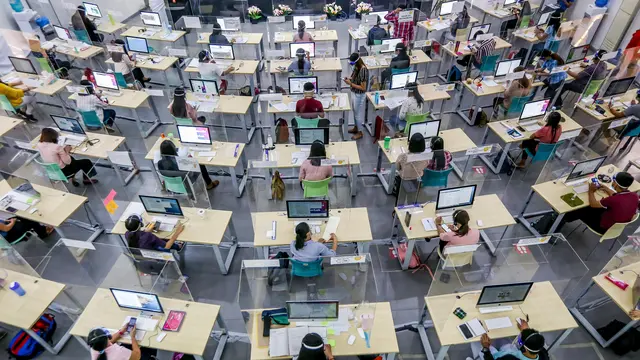 Begini Pusat Hotline untuk Kelas Daring di Manila