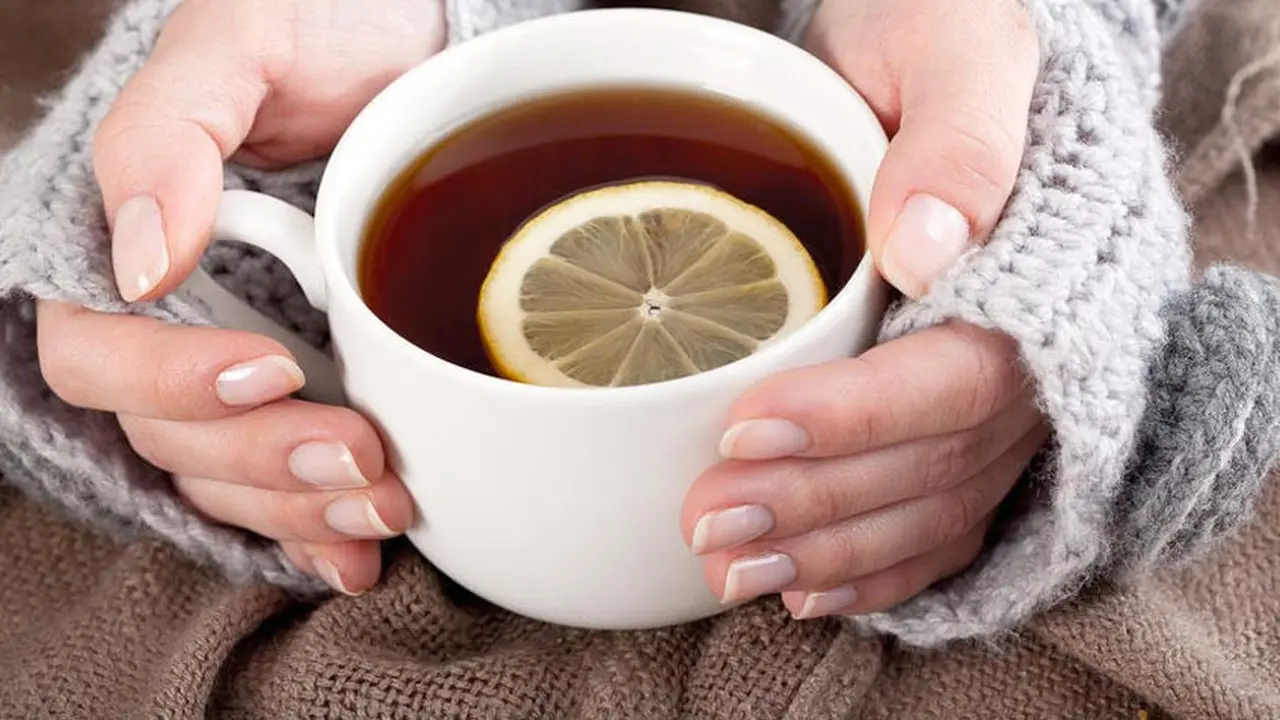 Rutin Minum Air Hangat, Ini Manfaatnya