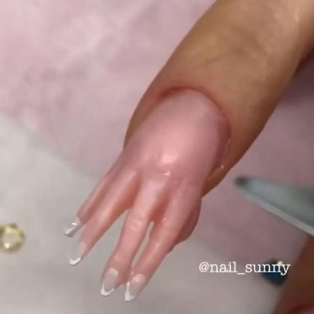 Tren Nail Art Kekinian Berbentuk Tangan Cantik Atau Bikin Ngeri Citizen6 Liputan6 Com