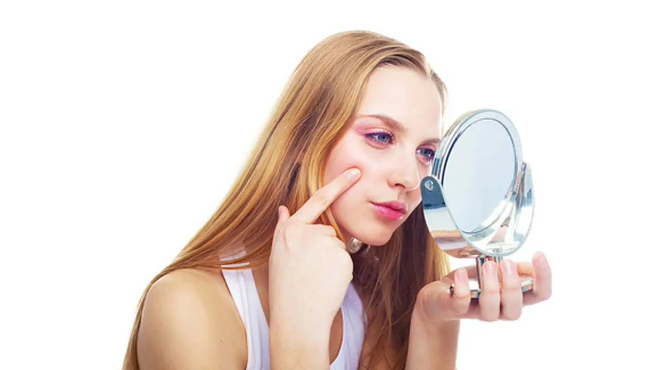 (C) shutterstock