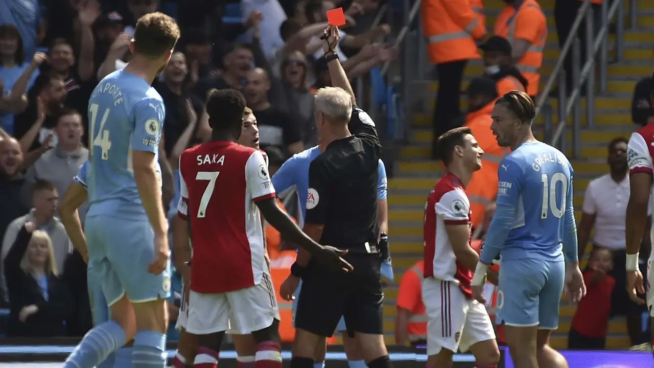 Foto: Granit Xhaka Kartu Merah, Manchester City Bantai Arsenal 5-0 dalam Pekan Ketiga Liga Inggris