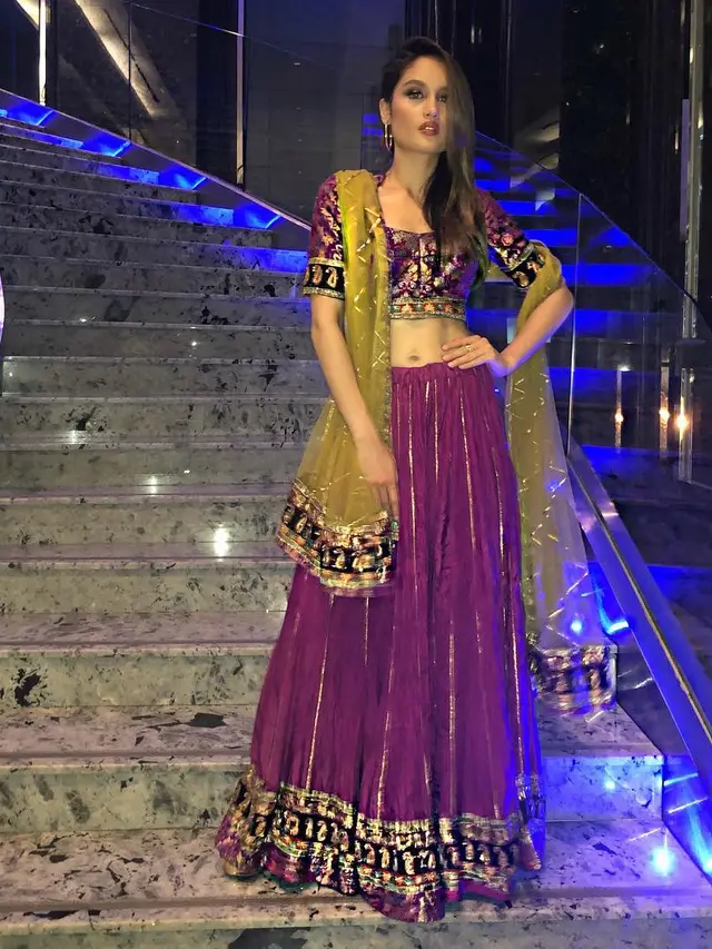 Cinta Laura
