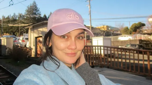 Menawan, Intip Pesona Luna Maya Tampil Tanpa Makeup saat Berlibur di Jepang