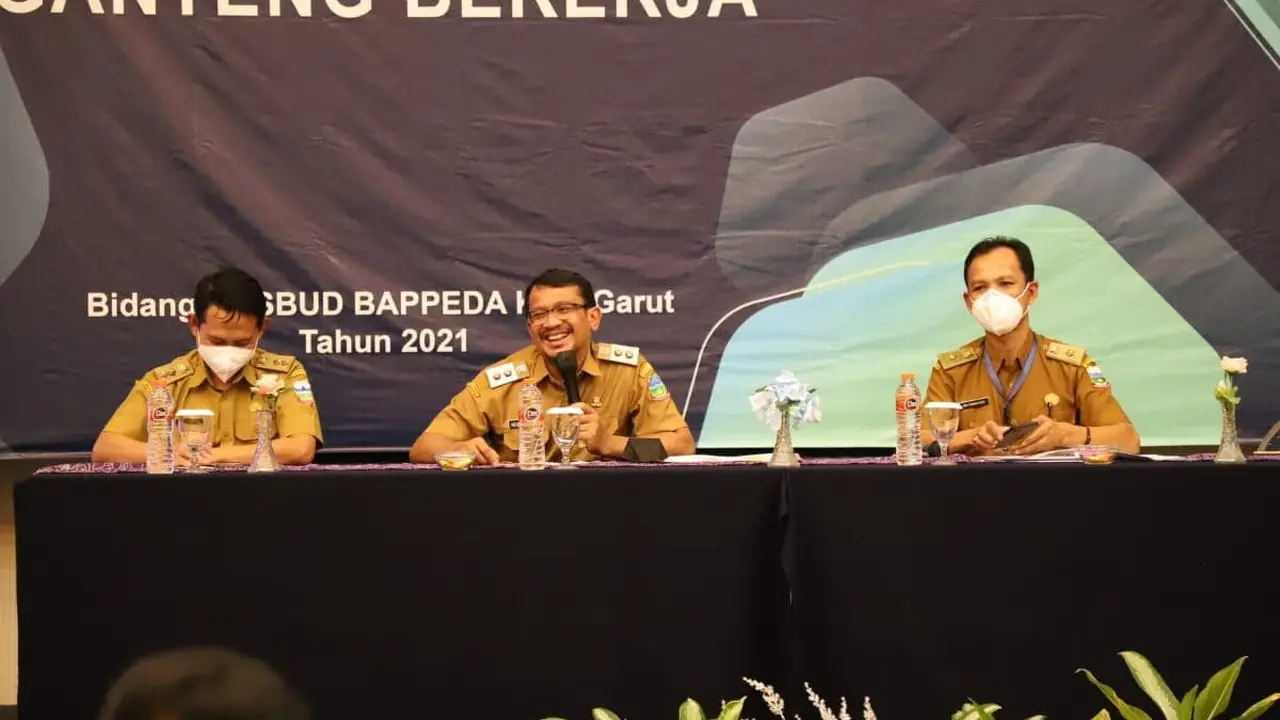 Program penanganan zero stunting yang melibatkan kolaborasi jejaring antar dinas memang masih terbilang baru di Garut. Selama ini penanganan stunting masih berjalan secara individu antar dinas.