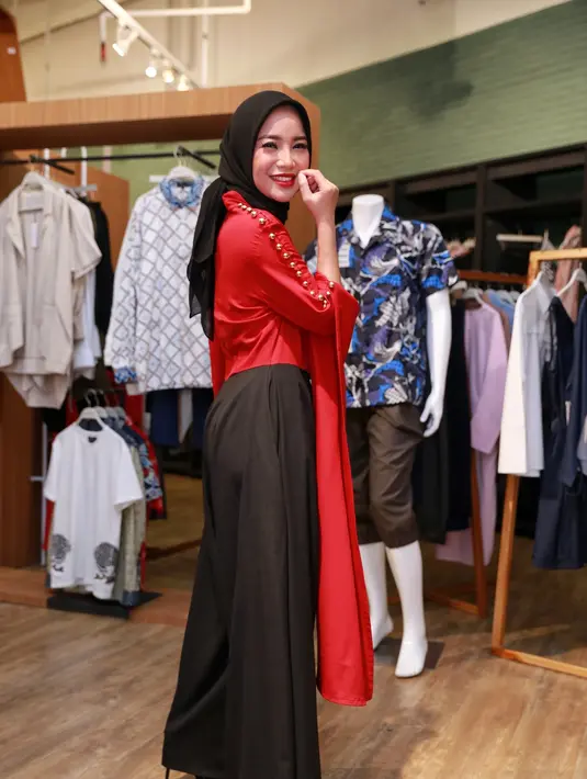 Chacha dan Jedar memang selalu memberikan dukungan satu sama lain. Sebelumnya adalah soal keputusan Chacha untuk berhijab yang juga mendapat dukungan dari Jessica Iskandar. (Adrian Putra/Bintang.com)