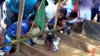 Baru-baru ini karapan kelinci menjadi tren di Madura. Sementara itu, mantan juara selancar latih anjing-anjingnya berselancar.