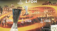 Undian Liga Europa 2017/2018 berlangsung di markas UEFA, Nyon, Jumat (16/3/2018). (AFP/Fabrice Coffrini)