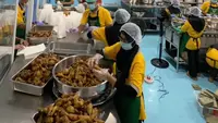 Tetap Konsisten di Ramadan, Dapur MBG di Purworejo Sajikan Jenang Pati, Ayam dan Jeruk