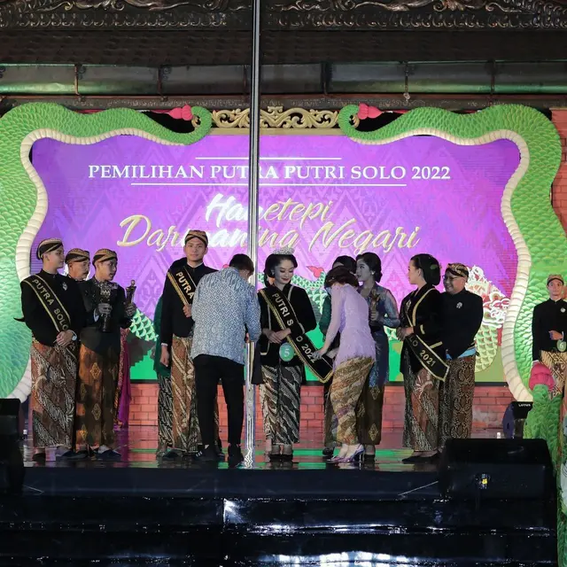 6 Potret Selvi Ananda dan Gibran Rakabuming di Final Pemilihan Putra Putri Solo 2022